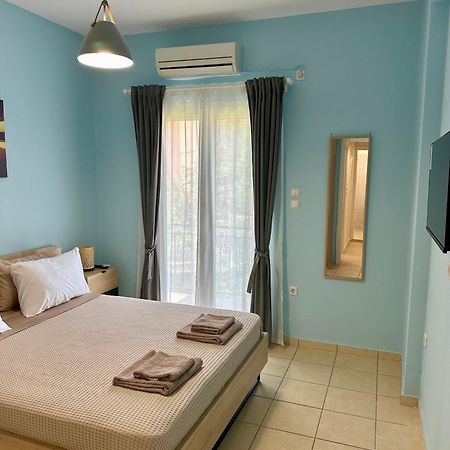 Seaside Escape Apartments - Poseidon Палеа-Фокеа Экстерьер фото