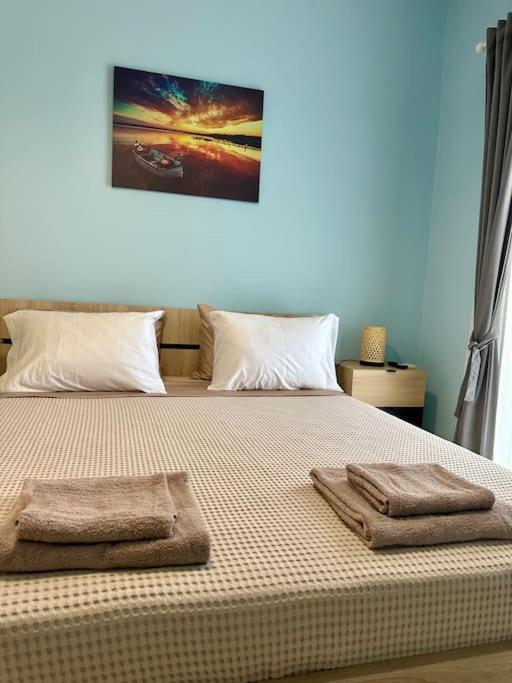 Seaside Escape Apartments - Poseidon Палеа-Фокеа Экстерьер фото
