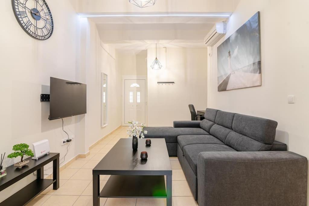 Seaside Escape Apartments - Poseidon Палеа-Фокеа Экстерьер фото