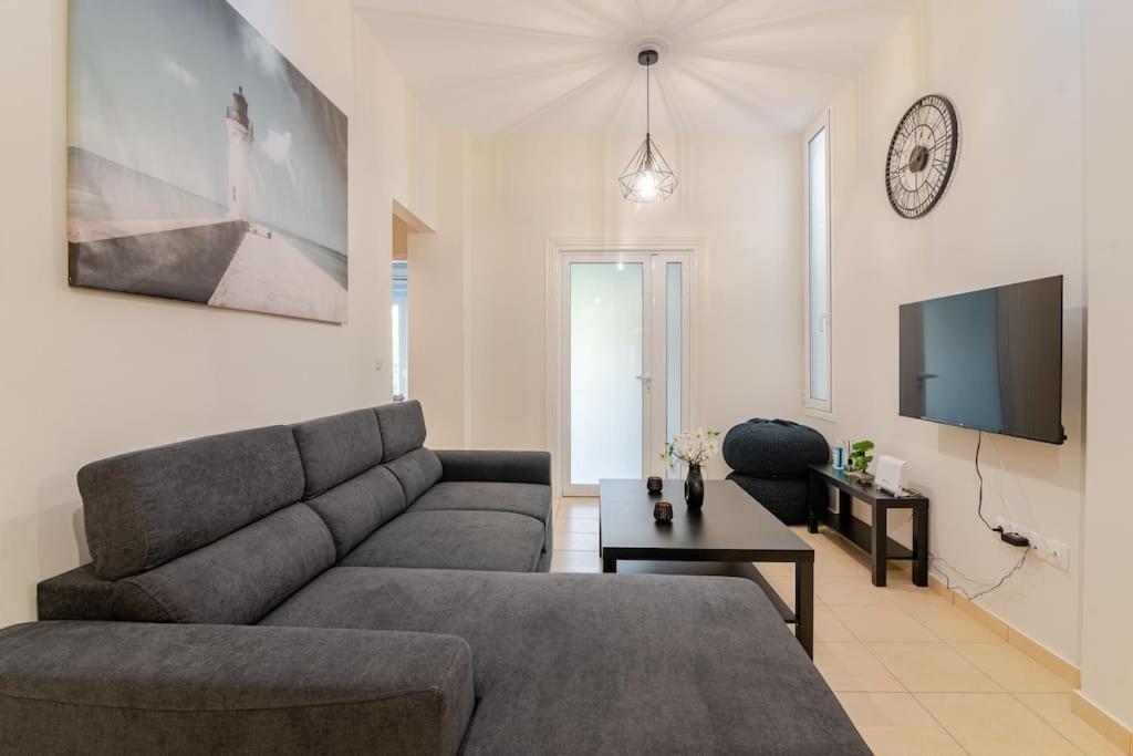 Seaside Escape Apartments - Poseidon Палеа-Фокеа Экстерьер фото
