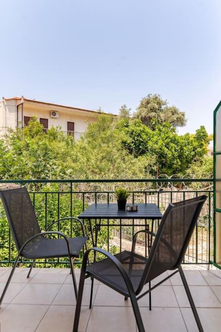 Seaside Escape Apartments - Poseidon Палеа-Фокеа Экстерьер фото
