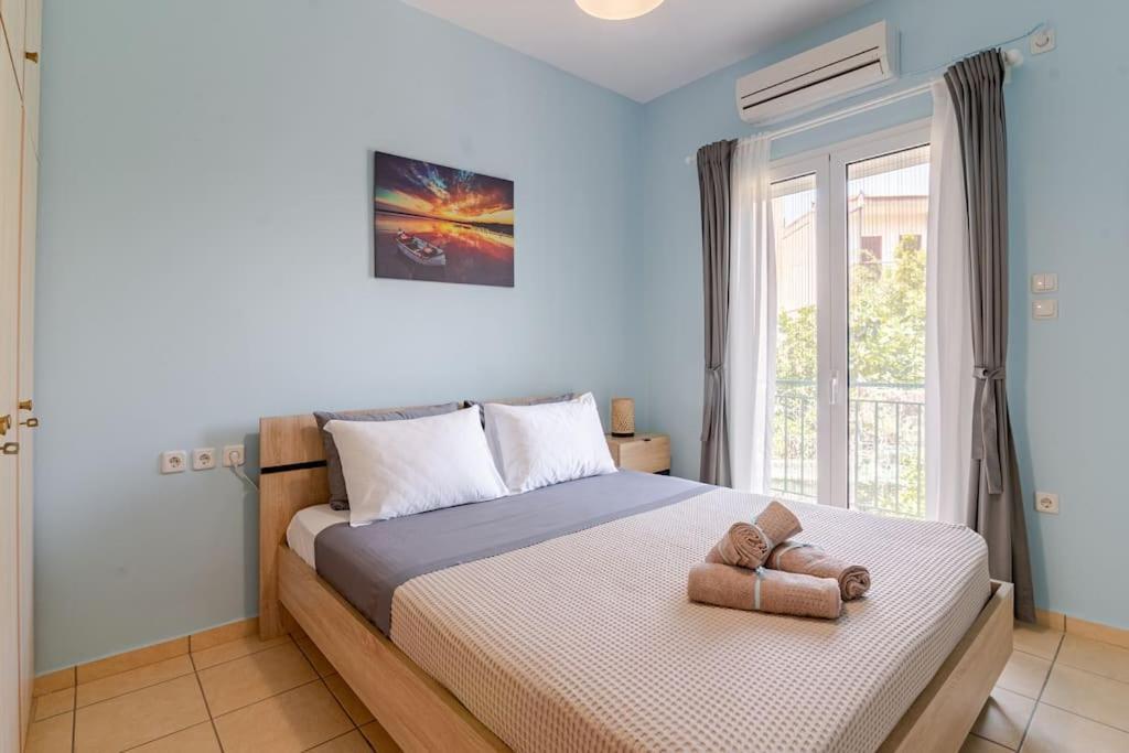 Seaside Escape Apartments - Poseidon Палеа-Фокеа Экстерьер фото